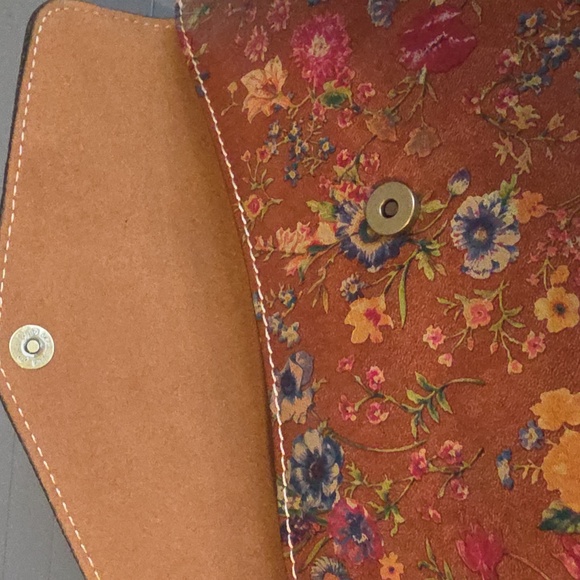 PATRICIA NASH NWT Tan Praire Rose Large Clutch - Picture 11 of 13